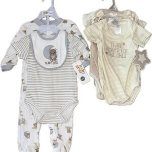 Adorable Bear Print Kids 3 Piece Set & 3 Pack Star Print Body suit 6-9 Month NEW